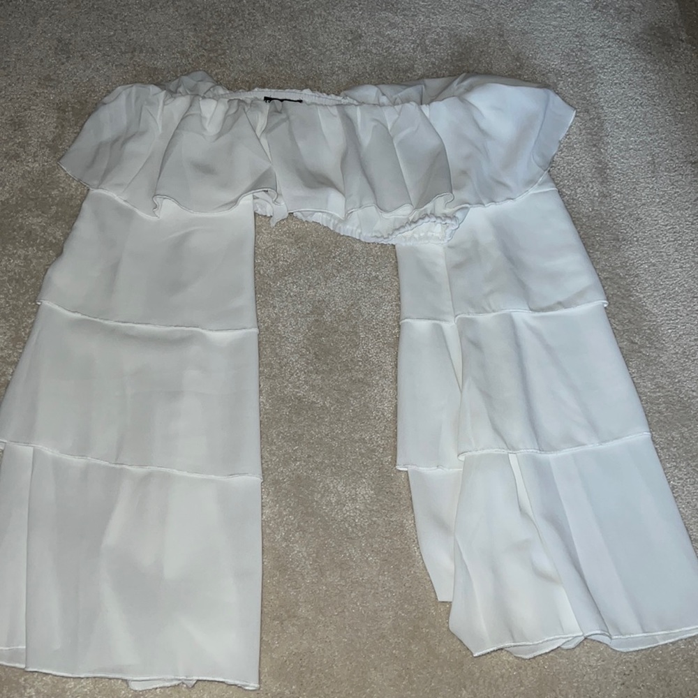 Cropped White Top